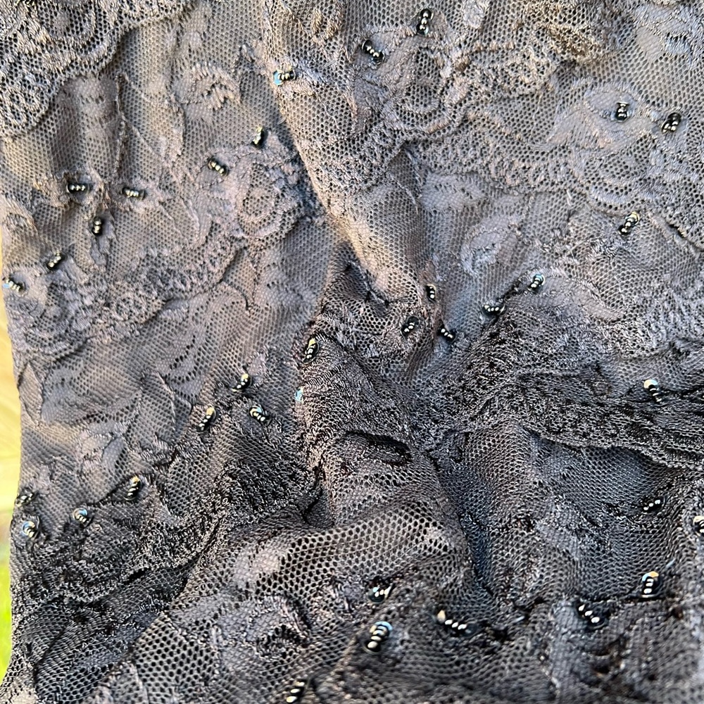 Marina black lace dress - Picture 7 of 9